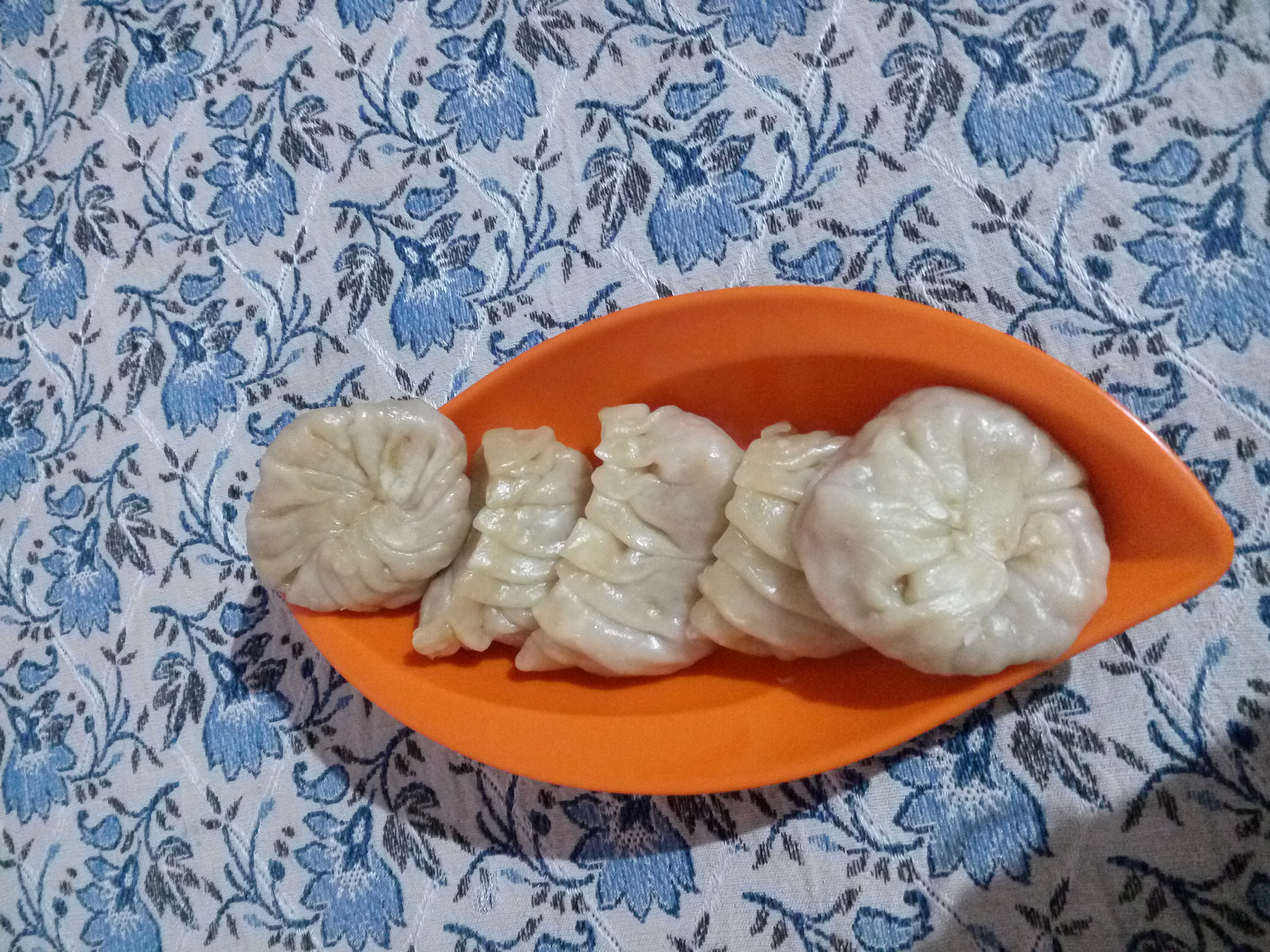 Momos