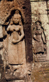 Apsara colonne
