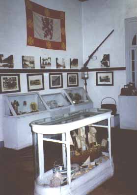 acervo do museu  (  jpg  13 k )