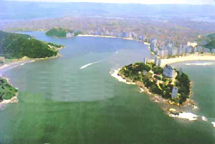Praia do Gonzaguinha e Ilha Porchat  (   JPG  11 k)