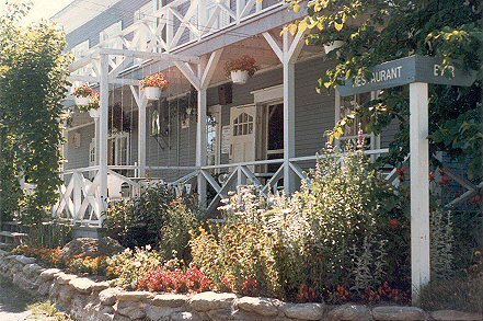 Auberge Glen Sutton Garden