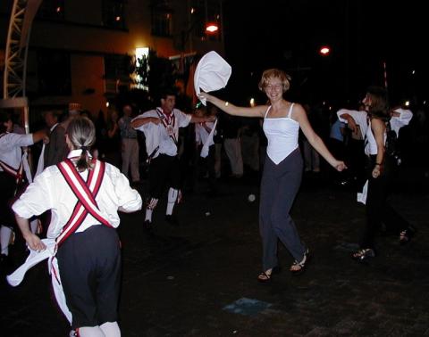 Groupie.jpg (24776 bytes)