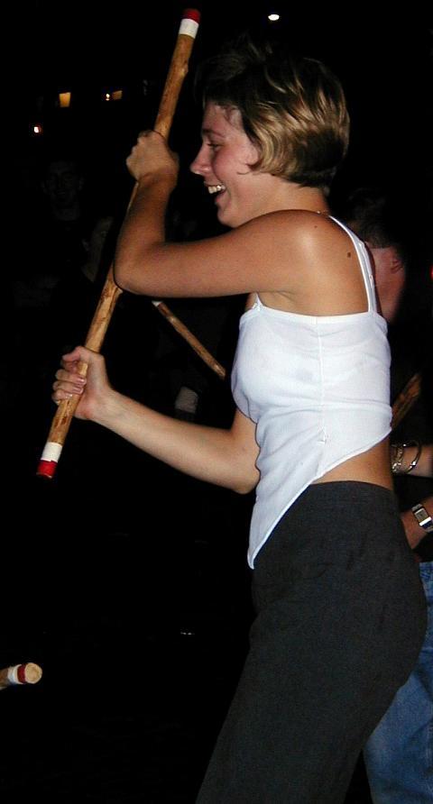 Groupie1.jpg (35370 bytes)