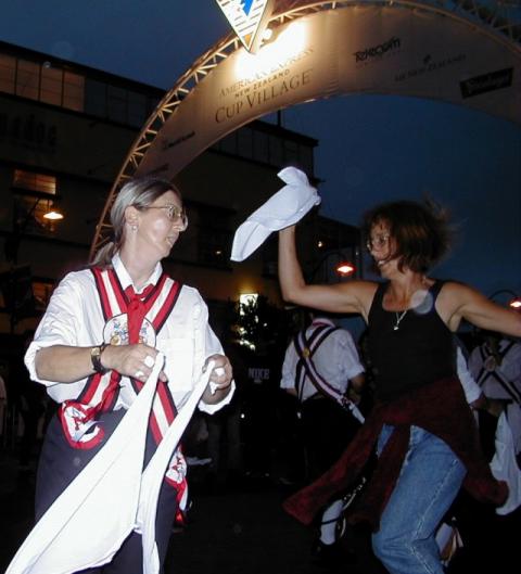 Squire.jpg (35061 bytes)