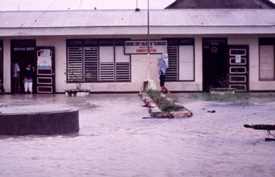 Central Flooding.JPG (56696 bytes)