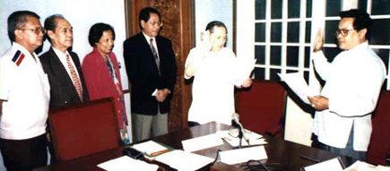 Sworn-in.JPG (61606 bytes)