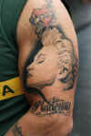 Rennies_madonna_arm.JPG (101585 bytes)