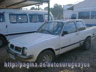 Una de las pocas Grumett Doble Cabina , ya con trompa similar al Chevette brasileño.