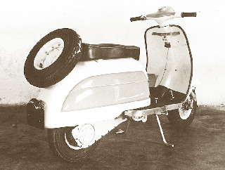 Motoneta Cibana Bambi (Foto: Marcel Correa)