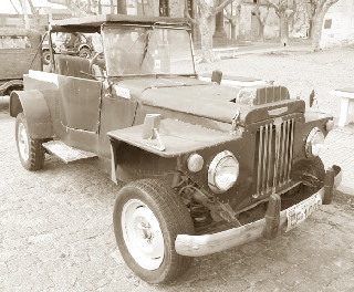 Una cachila que podr&iacute;a figurar como Jeep en "Mad Max"....