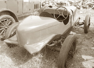 Extra&ntilde;o "baquet" de carreras sobre mec&aacute;nica Chevolet