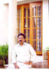 azadporch.jpg (38756 bytes)
