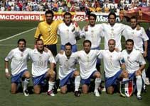 Italy squad pose before match began.