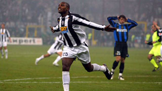 Zalayeta celebrates his goal after deflecting Nedved's shot