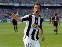 Del Piero celebrates his goal