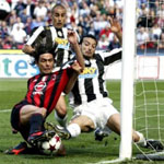 .. and Zambrotta stops Inzaghi's attempt