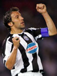 Del Piero celebrates his goal
