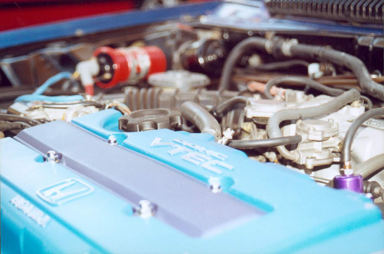 a pic of my blue valve cover