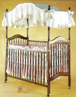 Heirloom Canopy Crib