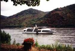 Passenger jet on the Rhine, Copyright Dr Milson Macleod 1998