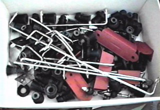 Guias de metal, guias pl�sticas e postes