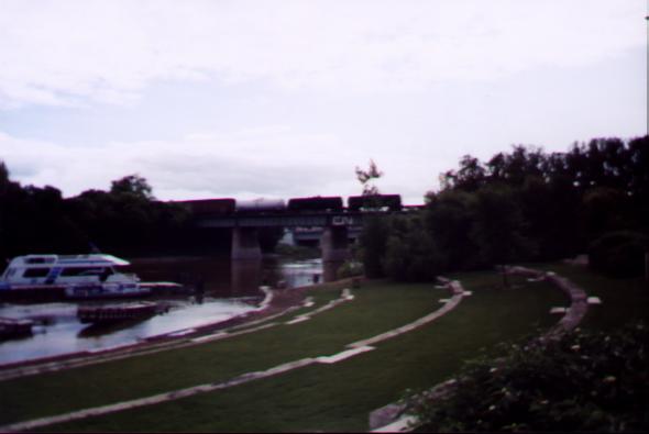 Pictur21.jpg (20221 bytes)