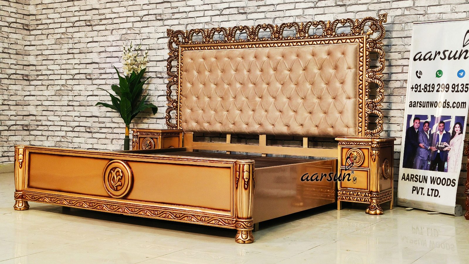 Amazing Modern Bed with Gold Rush