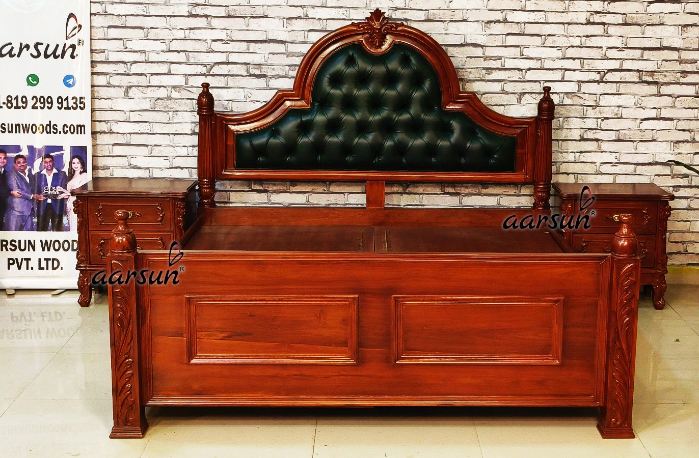 Classical Semi Poster Bed view 4