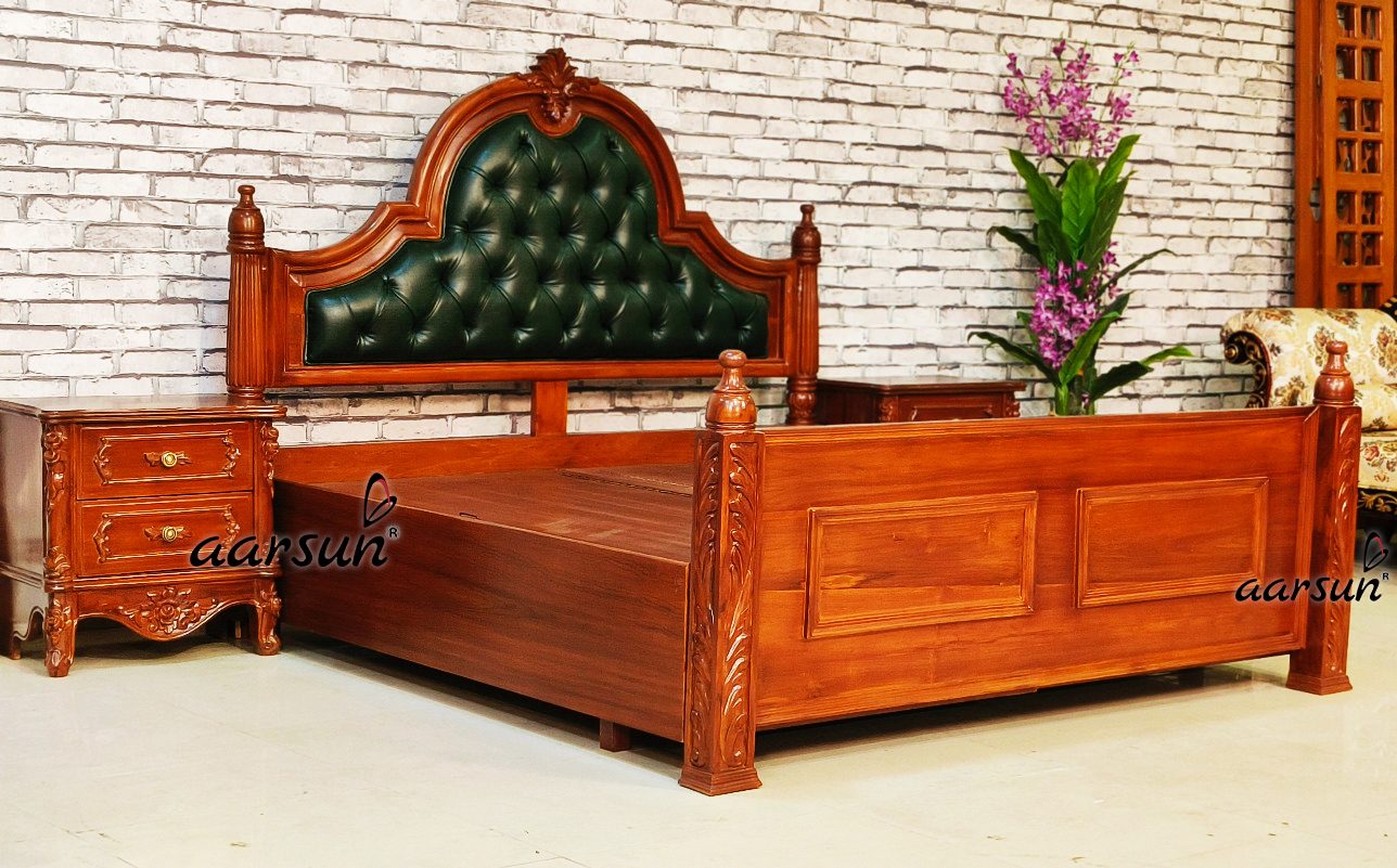 Classical Semi Poster Bed view 5