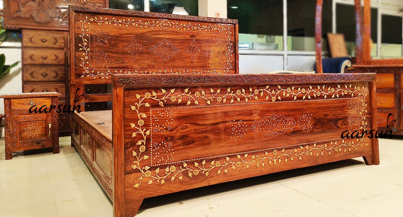 King Size Sheesham Wood Bed NT-038 view 3
