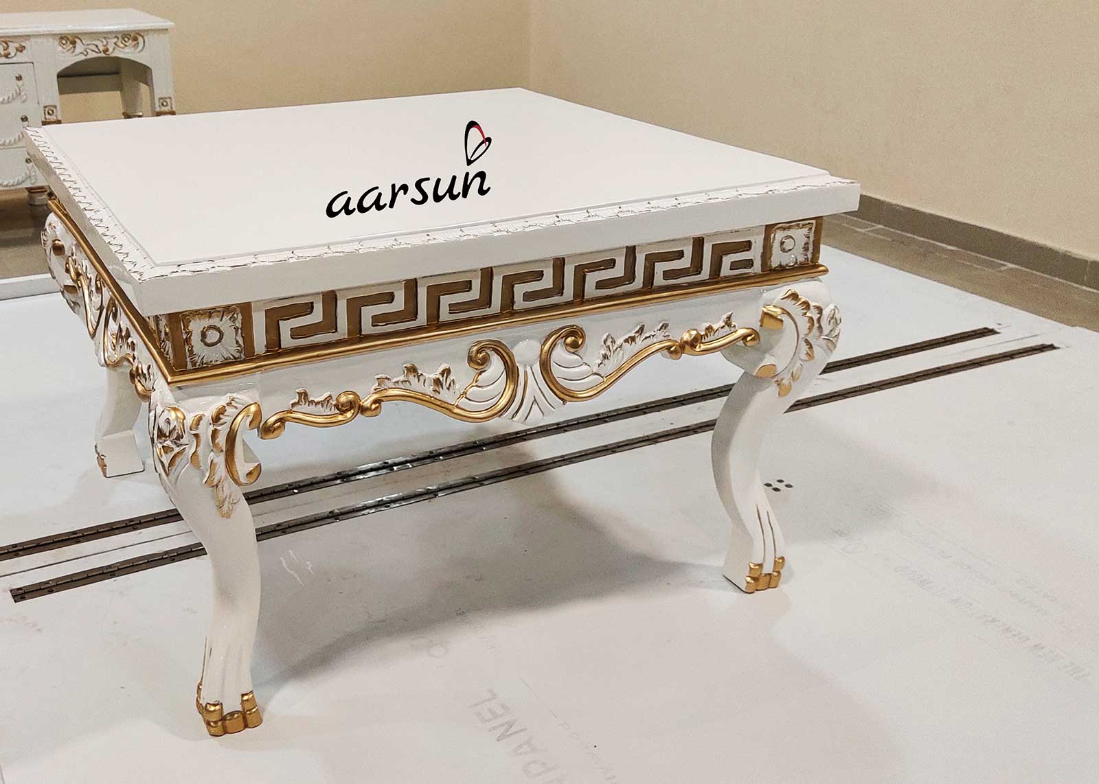 Royal Bedroom Set in White Polish YT-261 view 5