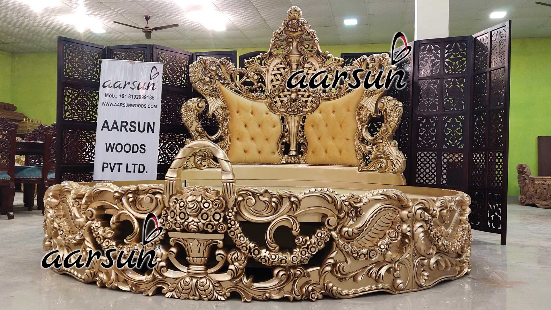 Ultra Luxurious Round Bed in Gold YT-584 view 3