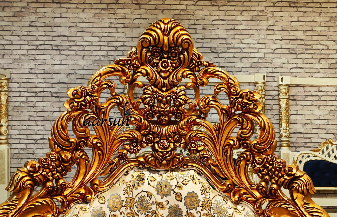 Ultra Luxury Round Bed view 4