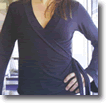 Bluza azul con lazo, muy femenina