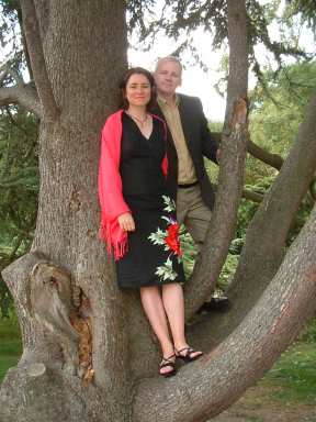 Rich and Linda in a tree, K_I_S_S_I_N_G