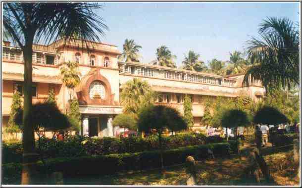 Bhavans College