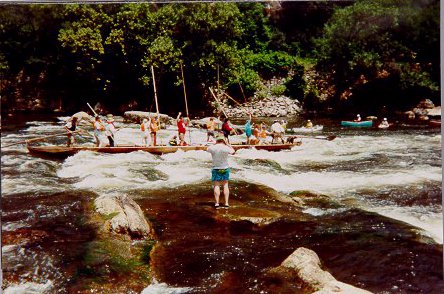 batteau running Balcony Falls