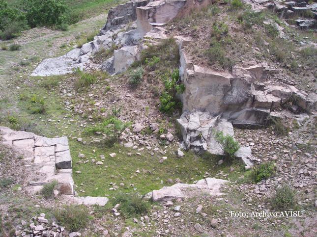 Banco de cantera rosa en Suchilquitongo.