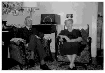 Earl and Keith in back; Al, Fern, Mabel, Reuben,Viola