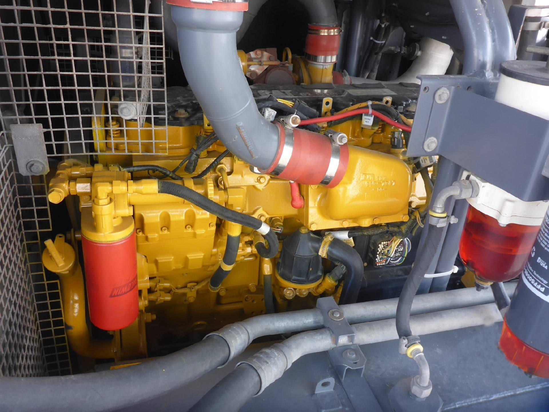 Motor Caterpillar integrado