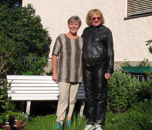Trudy Poppenberger and Sandra in her side garden