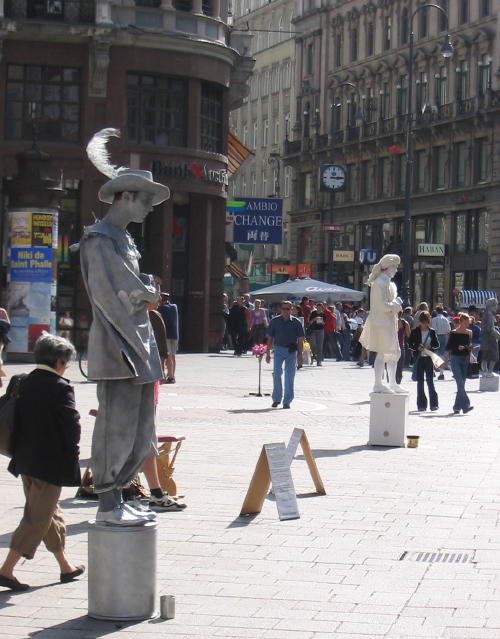 Mimes as Statutes in St Stephen Platz