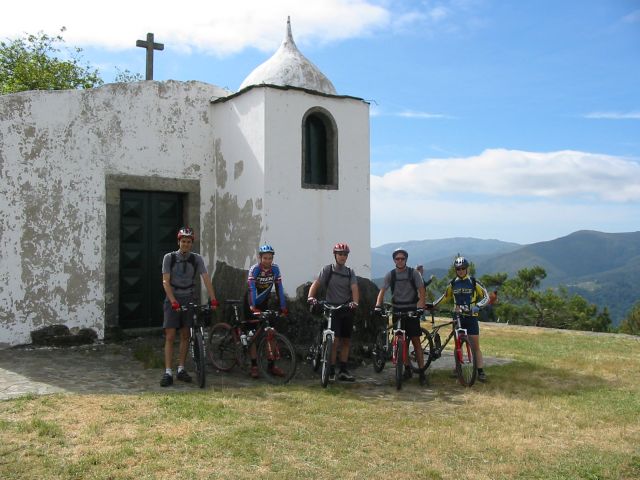 Grupo na Senhora da M�
