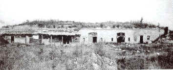 Gebäude der Batterie de l´Hôpital aus östlicher Sicht vor der Zerstörung, 1916/17