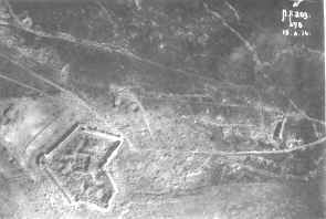 Franzsische Fliegeraufnahme vom Fort Souville, 1916