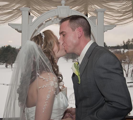 Wedding Kiss