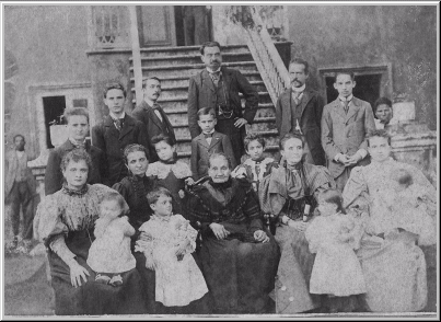 Foto: Dr. Joaquim Manoel Rodrigues Lima, Baronesa de Caetit� e fam�lia