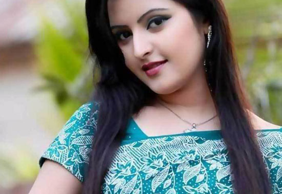Sexy Busty Housewife Escortts in Gurgaon