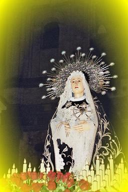 Imagen de la Virgen de los Dolores.
