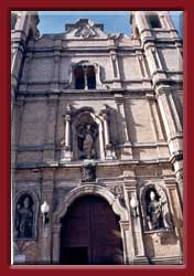 Fachada de la Iglesia de Santo Tomas de Aquino (Escolapios).